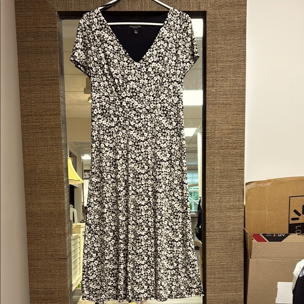 Perceptions Black and White Flutter Sleeve Floral Dress